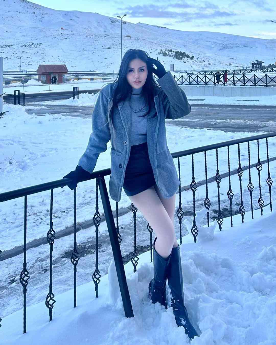 Instagram/violentina.kaif