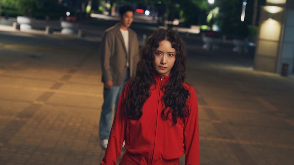 Ahn Bo Hyun Jaga Yoona SNSD yang Kerasukan Iblis di Film ‘Pretty Crazy’