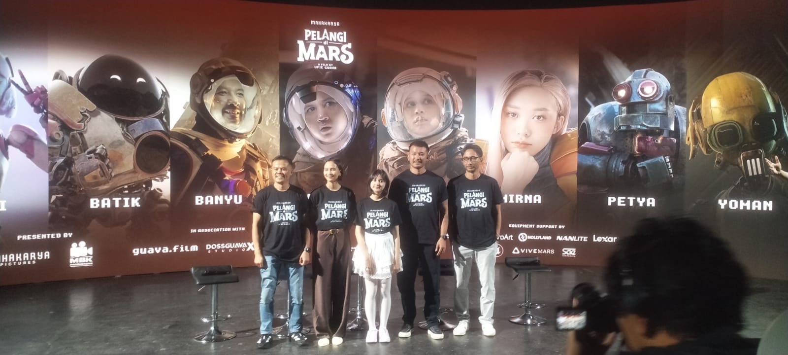 Film ‘Pelangi di Mars’, Ciptakan Visual Futuristik dengan Sentuhan Budaya Indonesia