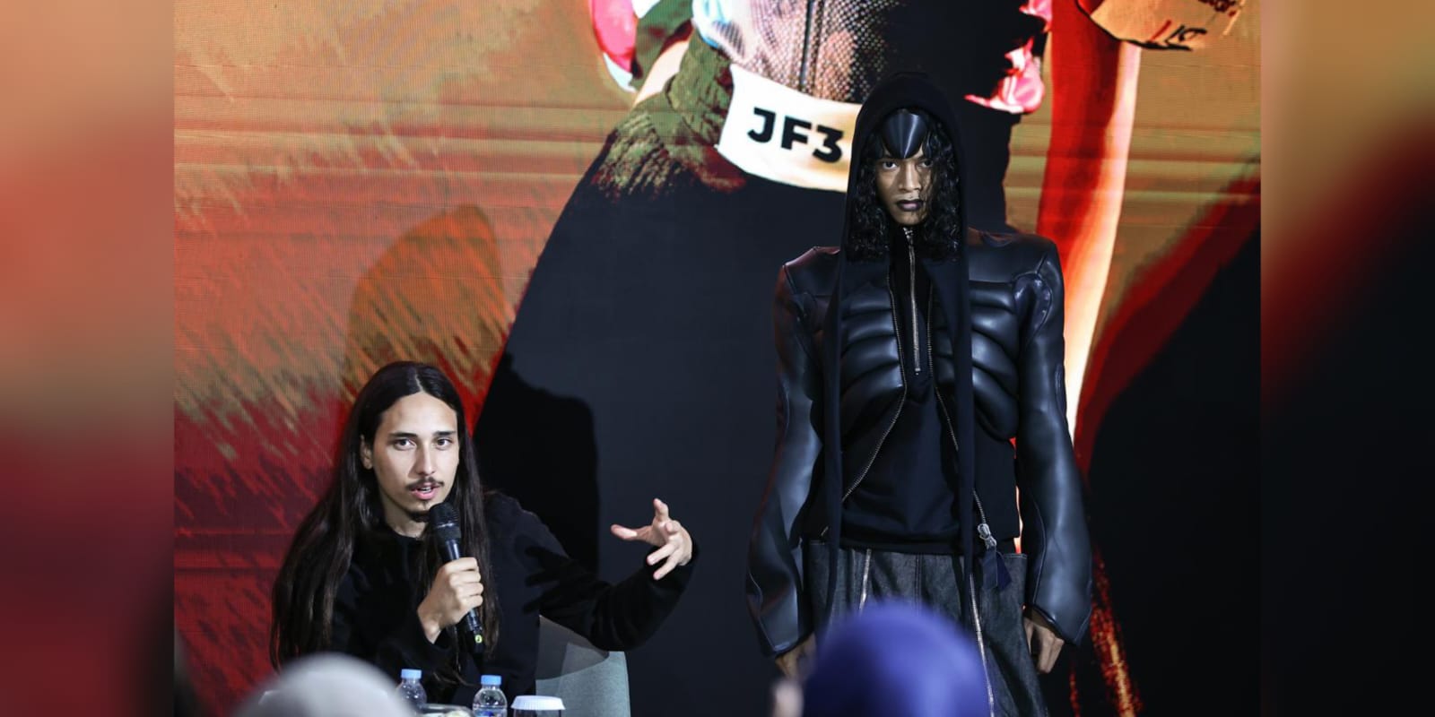 Unik, Fashion yang Satukan Budaya Lokal dan Gaya Futuristik