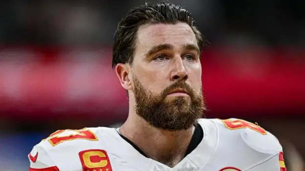 Travis Kelce Ikut Tren Aura Farming Penari Pacu Jalur Riau