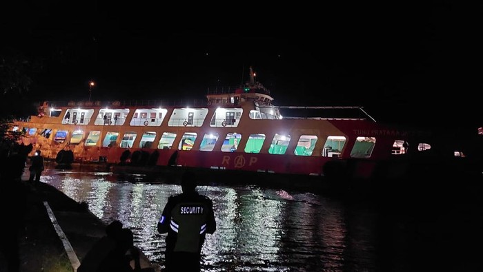 Kapal 53 Penumpang Tenggelam di Selat Bali, Empat Ditemukan Tewas