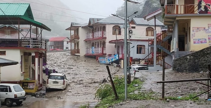 100 Orang Hilang dalam Banjir Bandang di Uttarakhand India