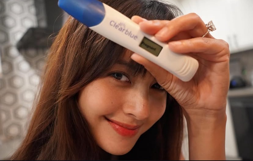 Hamil, Aurelie Moeremans Makin Giat Menulis Buku dan Lagu