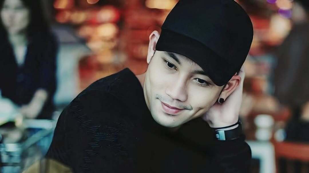 Denny Sumargo Sebut Artis Cowok Inisial A Kena Skandal Hamil di Luar Nikah