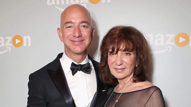 Baru Dua Bulan Menikah, Jeff Bezos Melepas Kepergian Ibunda