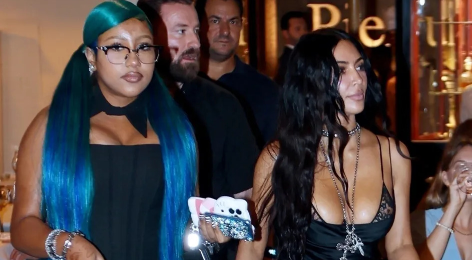 Anak Kim Kardashian, North West Dikecam Karena Gaya Berpakaian Terlalu Dewasa