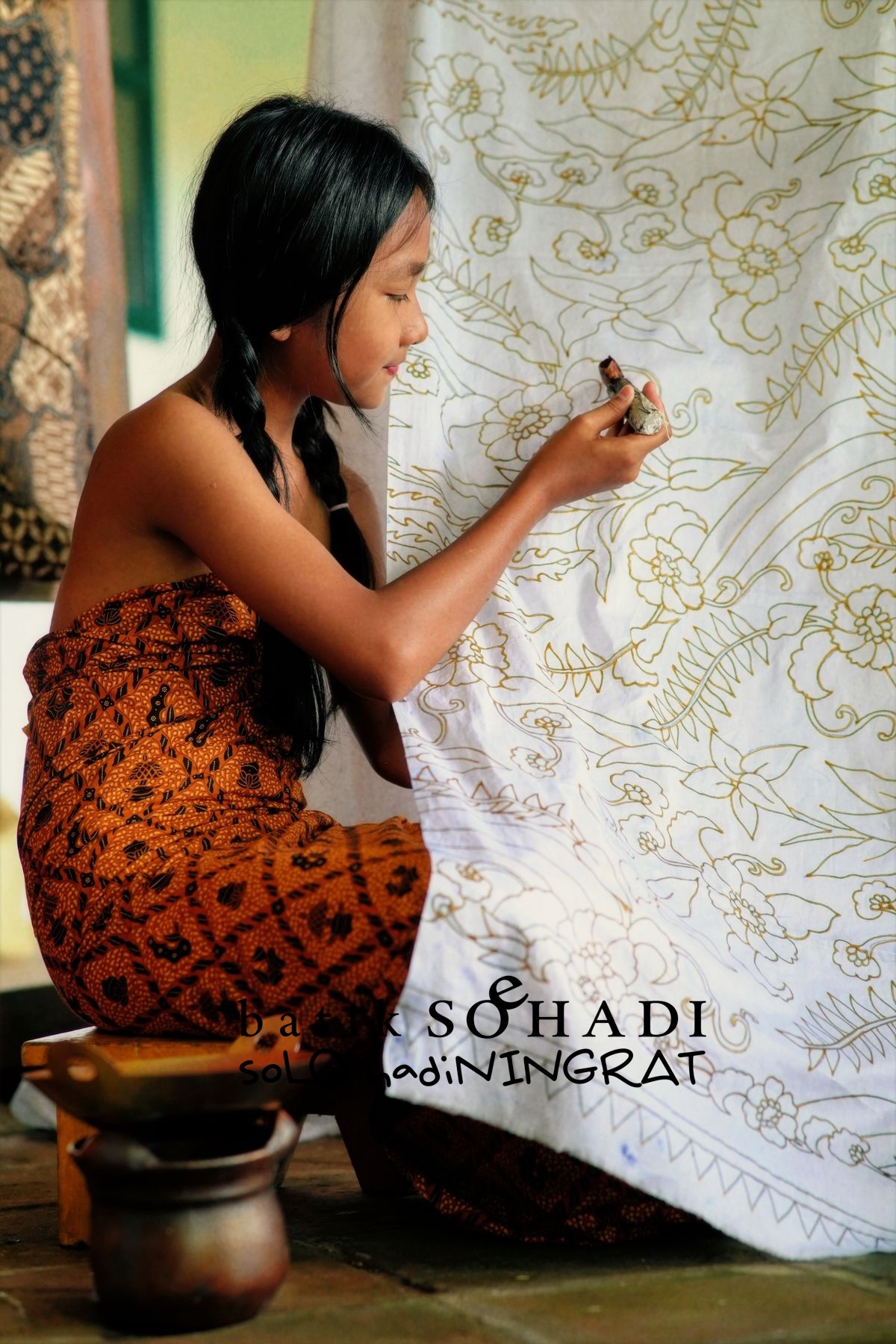 Motif Batik Mega Mendung: Ciri dan Makna