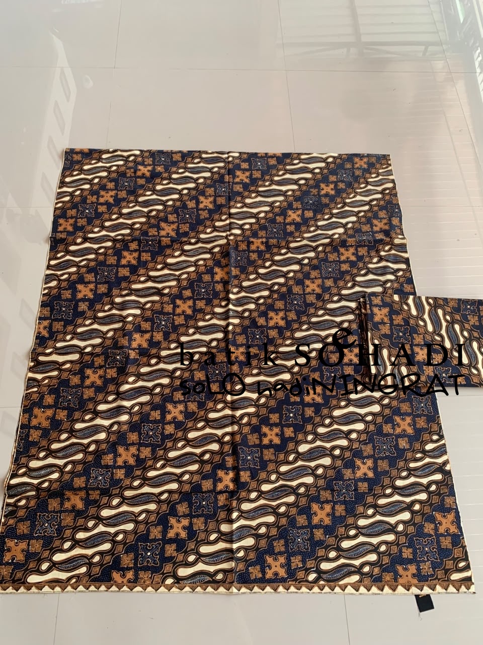 Karya — batik-tulis 42