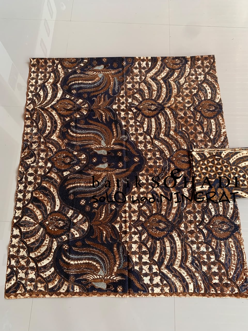 Karya — batik-tulis 44