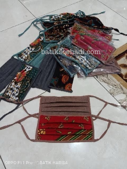 Masker Batik: Masker Kain Bermotif Batik yang Stylish dan Fungsional
