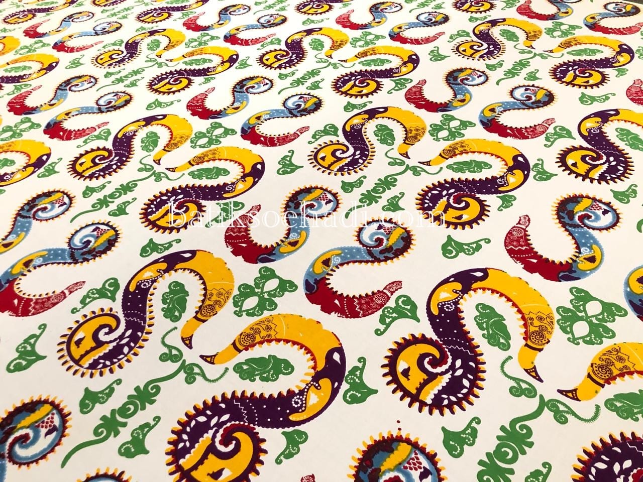 Proses Pembuatan Batik Tulis: Tahapan dari Pola hingga Melorod