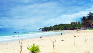 Pantai Sawarna Yang Eksotis Wajib Kamu Kunjungi 2021 1 Pantai Eksotis Sawarna Srikandi Yang Wajib Kamu Kunjungi 2021