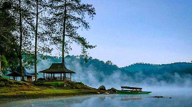 Rasakan Sensasi Melihat Keindahan Sunrise Terbaik Dari Situ Patenggang Yuk!
