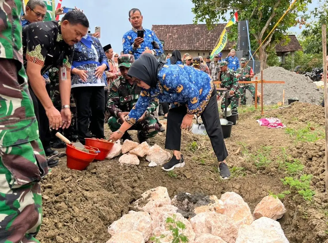 Wabup Blora Pimpin Peletakan Batu Pertama Gerai Koperasi Desa Merah Putih di Desa Prantaan