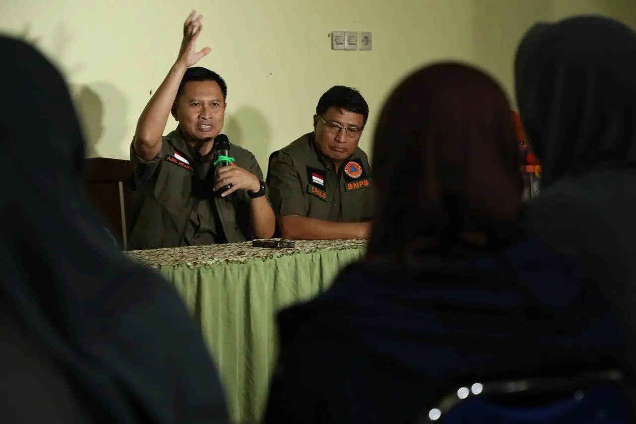 Warga Ketitang Wetan Tagih Tanggul Permanen dan Normalisasi Sungai kepada BNPB