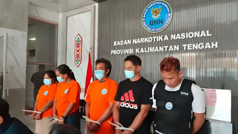 AKBP Gadungan BNNP Kalteng Tipu Bandar Narkoba, Raup Rp600 Juta dan Jual Sabu Sitaan