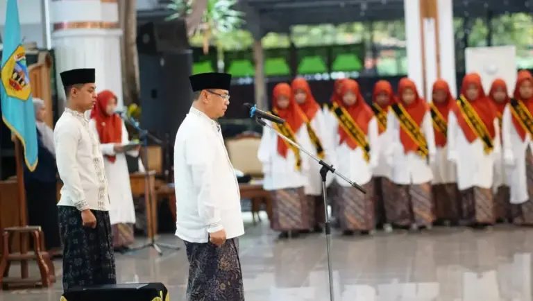 Hari Santri Nasional 2025, Bupati Sudewo Ajak Santri Jadi Garda Moral Pembangunan Daerah