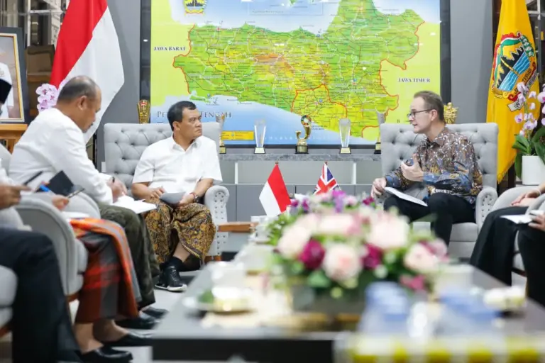 Inggris Lirik Investasi Green Economy di Jateng, Dubes Jermey Temui Gubernur Luthfi