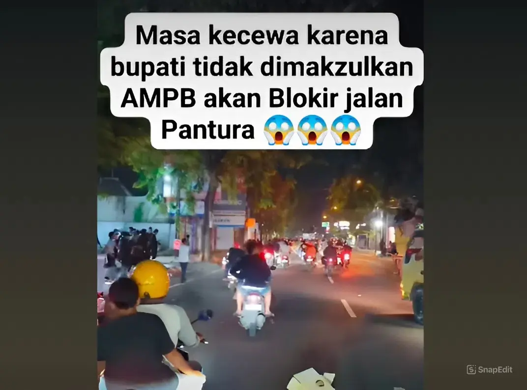 Tak Puas Dengan Hasil Paripurna, Teguh Cs Blokir Jalan Pantura Pati Juwana