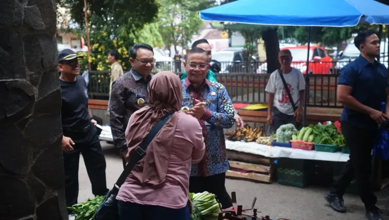 Tinjau Langsung Pasar Puri, Bupati Sudewo Pimpin Komitmen Penataan Infrastruktur Ekonomi Daerah