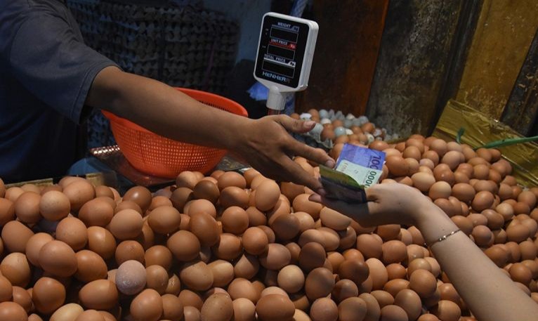 Pati Terkini: Harga Cabai Meroket, Telur Stabil Cenderung Turun