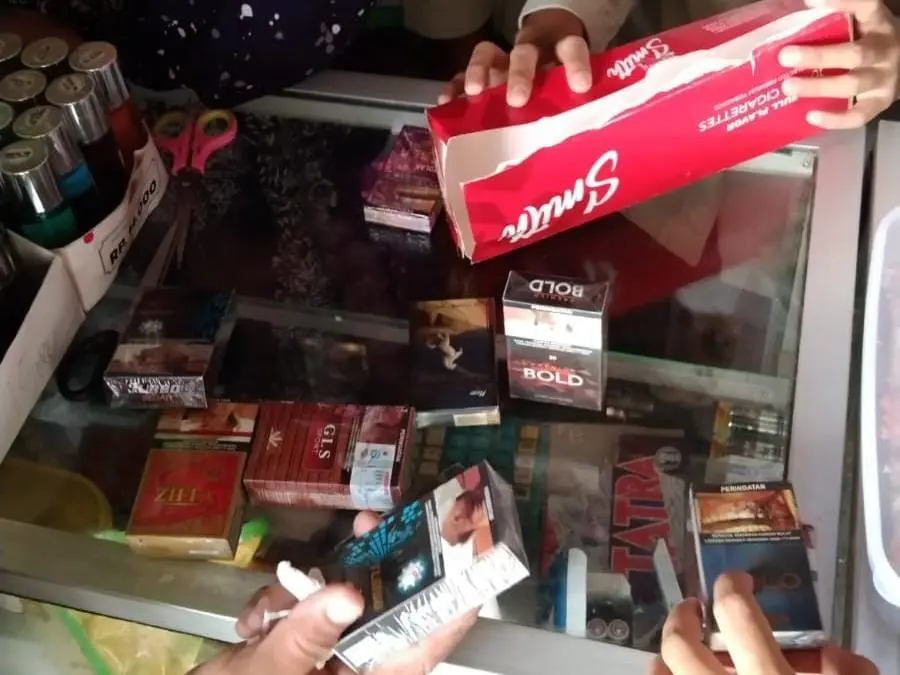 Demak Sikat Rokok Ilegal: Tim Gabungan Gerebek Bonang, 120 Batang Disita!