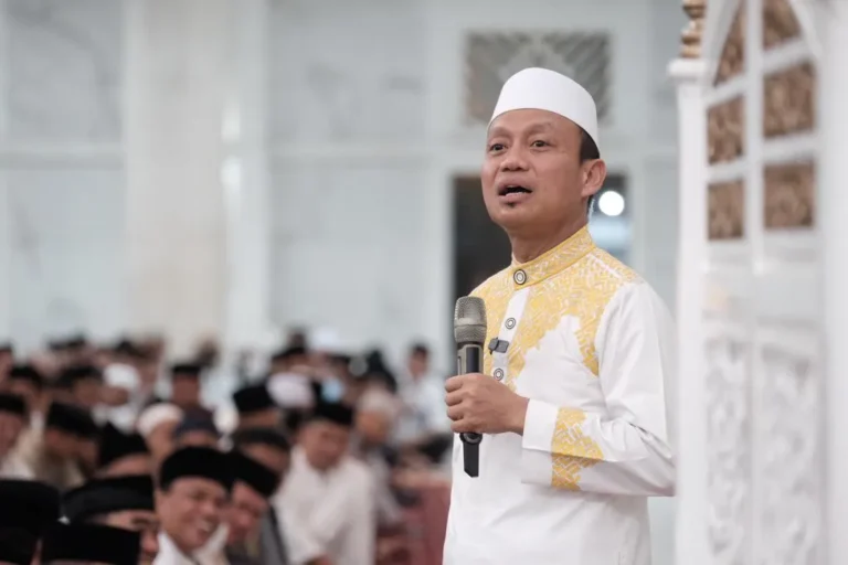 Kritik Gaspol Ustadz Dasad Latif, Sentil Keras Uang Haram Oknum Polisi