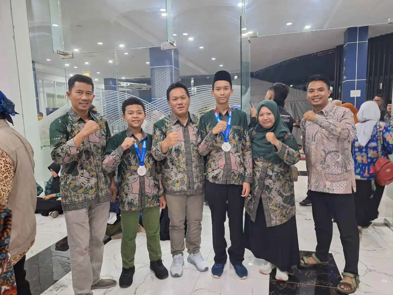 Naufal dan Fattah MTsN 1 Pati: Sukses Taklukkan Soal Nasional Matematika OMI 2025
