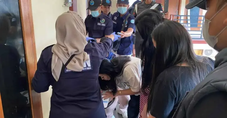 Terjaring Razia BNNK Tuban, Pasangan Selebgram Positif Sabu Akan Direhabilitasi
