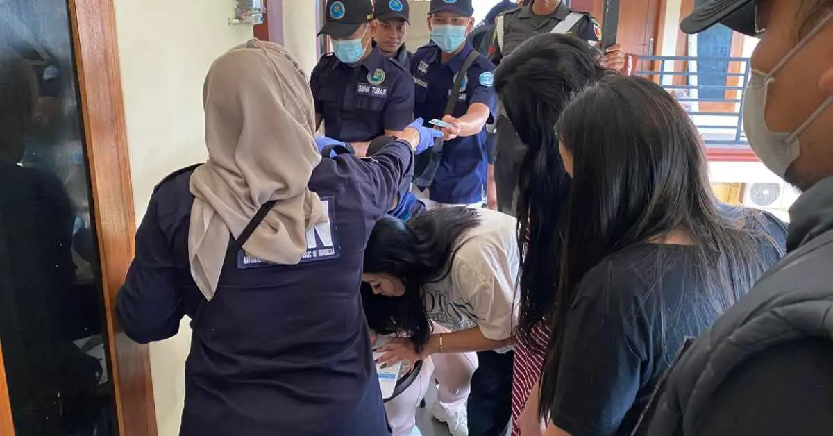 Terjaring Razia BNNK Tuban, Pasangan Selebgram Positif Sabu Akan Direhabilitasi
