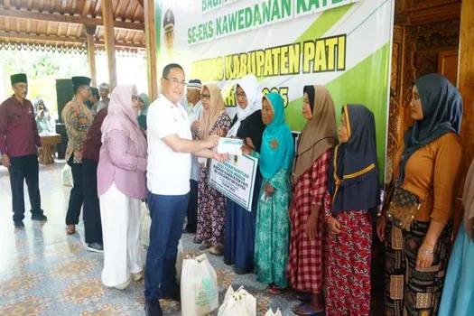 Bupati Sudewo & Baznas Salurkan Bantuan Rp150 Ribu ke Ratusan Warga Kayen