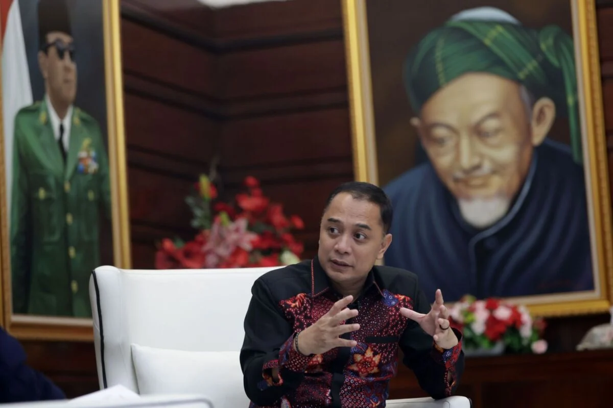Ilustrasi berita: Rumah Nenek Elina Dirobohkan Ormas, Eri Cahyadi: Usut Tuntas, Tak Ada Ampun - Sawila.id