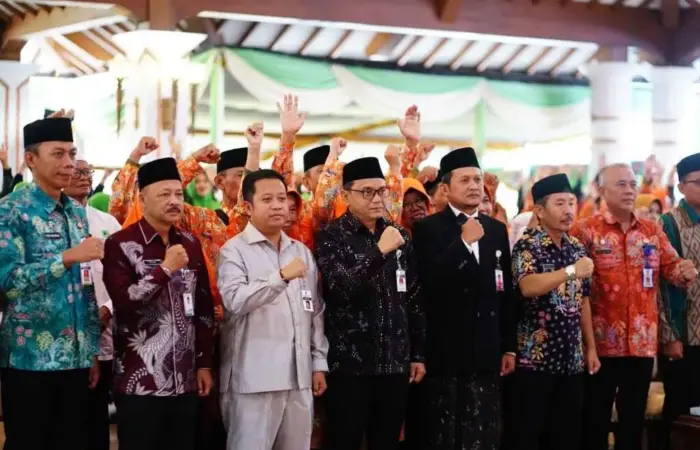 Plt Bupati Pati Lepas 1.295 CJH 2026, Cek Jadwal Manasik di Sini