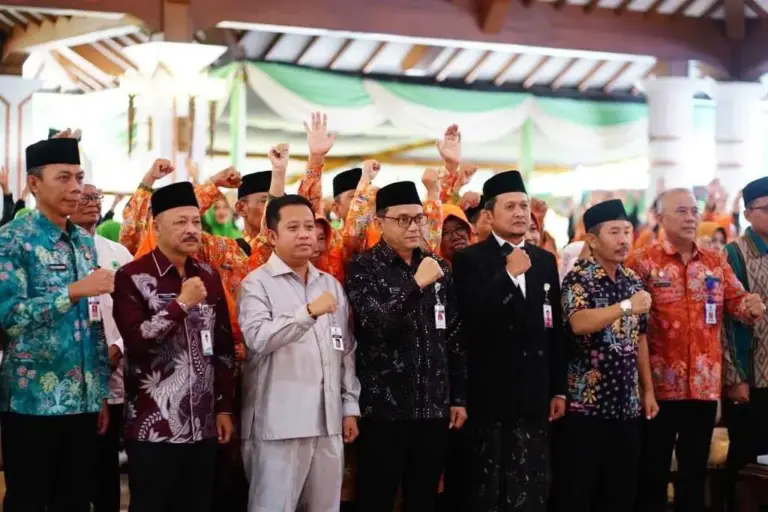 Plt Bupati Pati Lepas 1.295 CJH 2026, Cek Jadwal Manasik di Sini