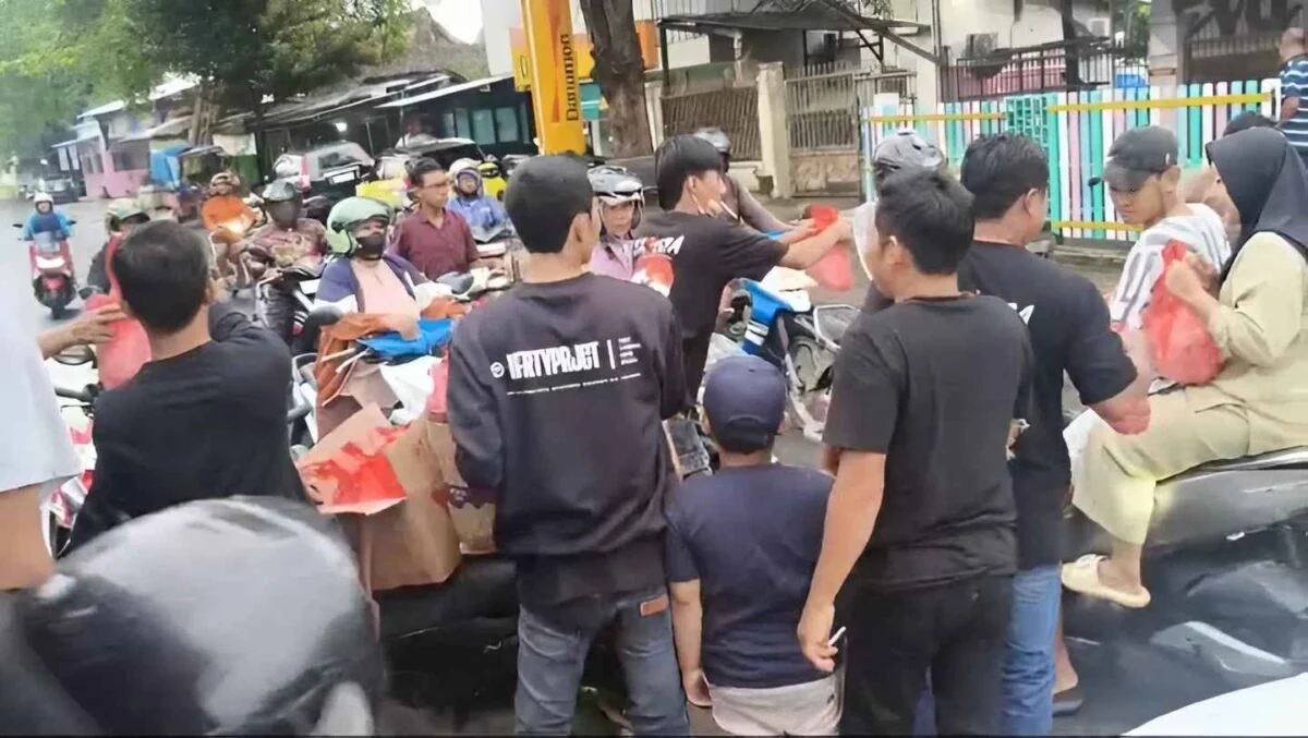 Yakuza Farm Berbagi Takjil