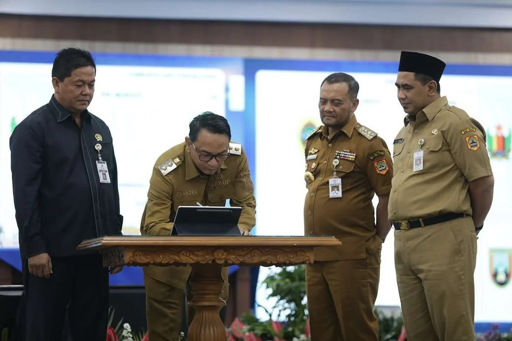 Plt Bupati Pati Chandra Teken Pakta Integritas Antikorupsi di Semarang
