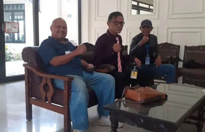 Tergugat Hanya Bawa KTP Saja, Sidang Gugatan CLS DPRD Pati Terpaksa Ditunda