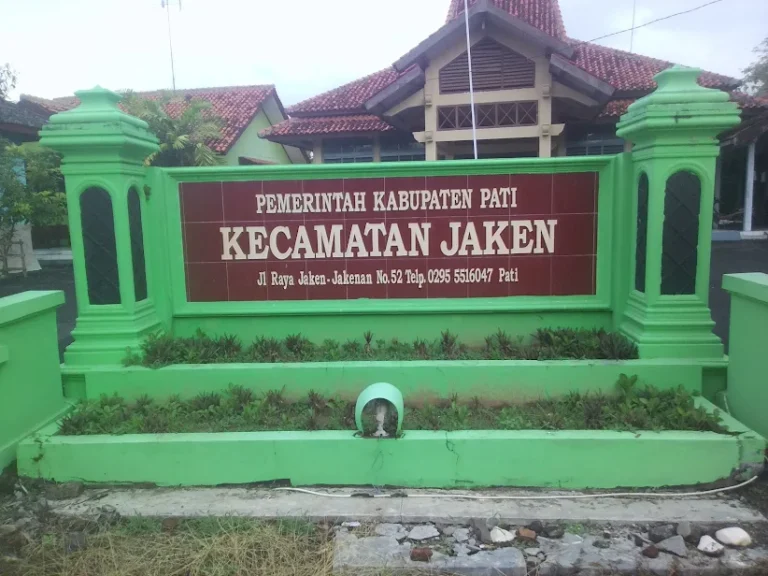 Kantor Kecamatan Jake