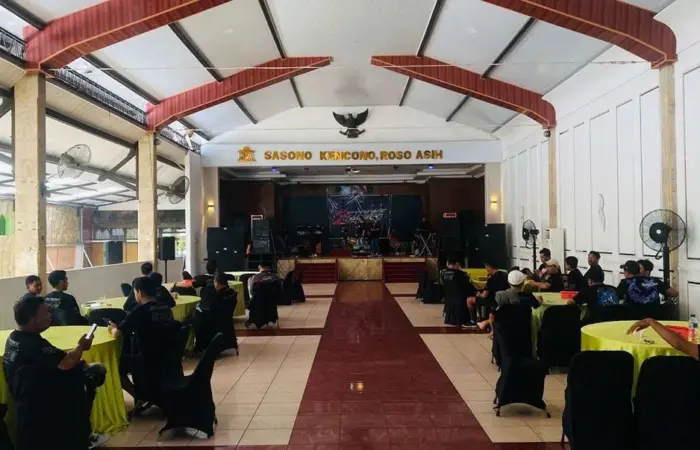 Halalbihalal 2 Stroke Pati Raya: Edukasi Safety Riding dan Bakti Sosial