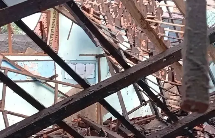 Ironi SDN Mencon Pucakwangi: Harus Ambruk Dulu Baru Masuk Skala Prioritas?