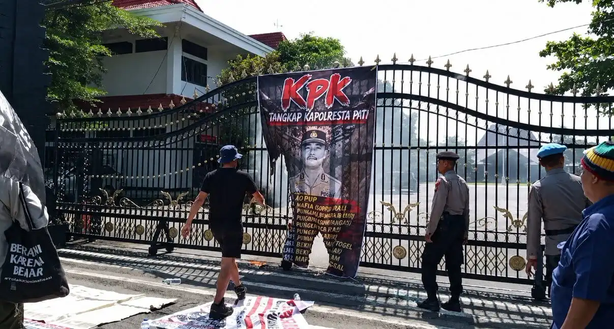Pj Sekda Pati Sayangkan Pembakaran Banner Saat Demo JMPPK