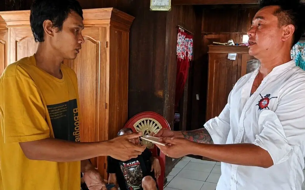 Yakusa Pati Bantu Biaya Berobat Anak Korban Luka Bakar di Jaken