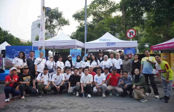 BRI Jatinegara Meriahkan CFD Lewat Booth Rekening dan Kartu Debit FC Barcelona