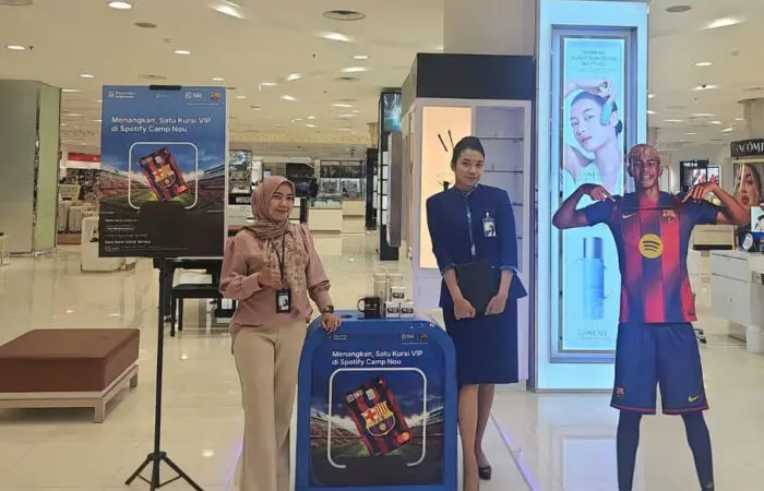 BRI Kalimalang Ramaikan Emporium Pluit dengan Booth Pembukaan Rekening dan Kartu Debit Eksklusif FC Barcelona