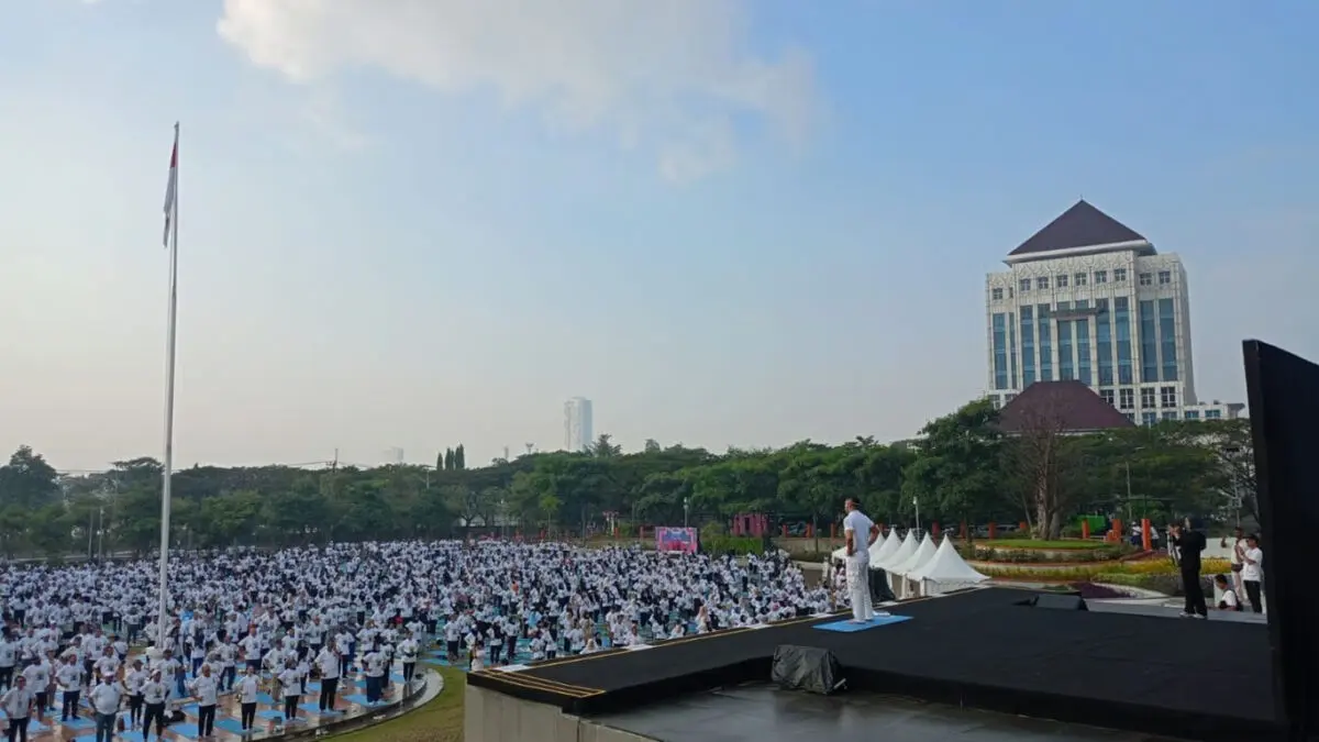Didukung Embassy of India, Unesa Pecahkan Rekor MURI dengan Peserta Disabilitas Terbanyak dalam Yoga Bersama.jpg