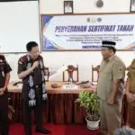 Sah! Kajati Jateng Serahkan Sertifikat Aset Desa Ketanggan Gembong