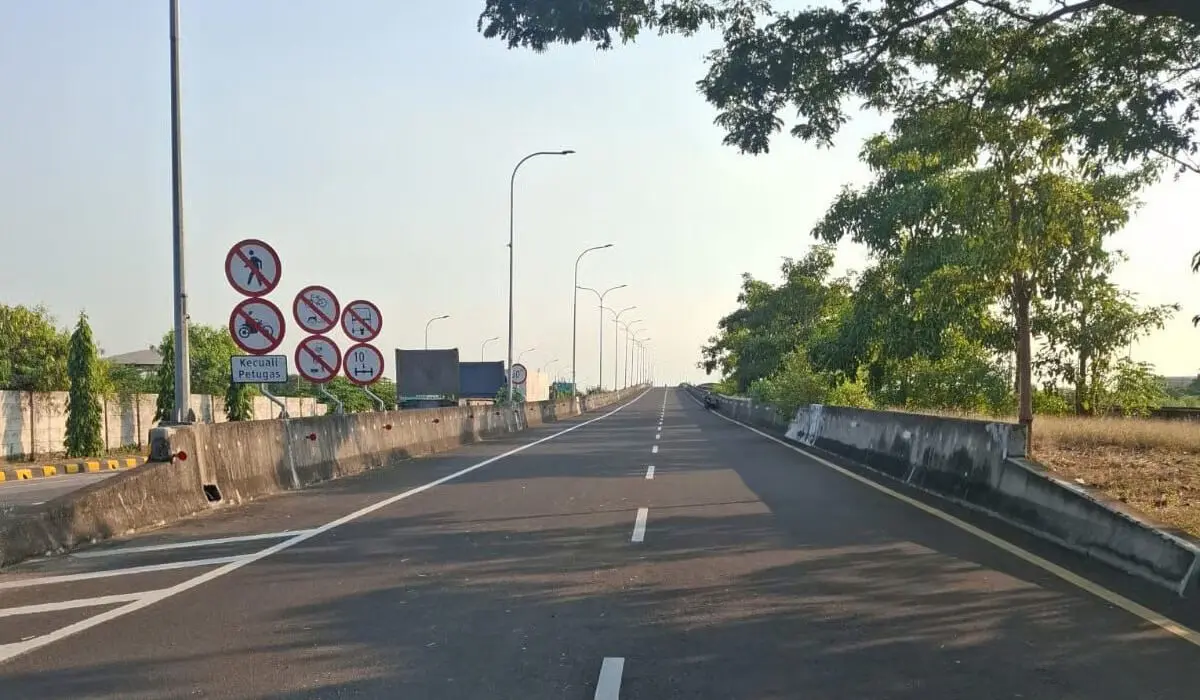 Fisik Rampung 100, Pelindo Sinergi Lokaseva Group Kawal Persiapan Pra-Operasi Fly Over Teluk Lamong untuk Kelancaran Logistik Jawa Timur