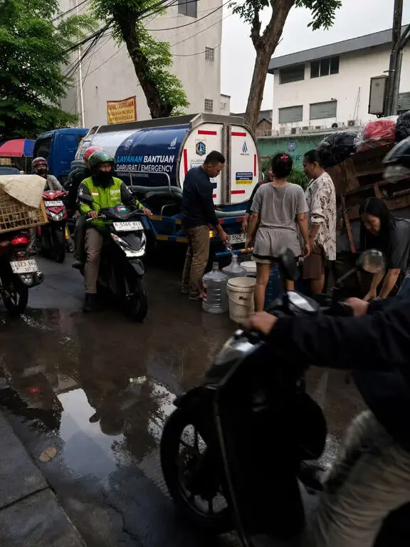 JUP lakukan perbaikan IPA Hutan Kota, PAM JAYA Komitmen Tetap Berikan Layanan Air melalui Bantuan Emergency Mobil Tangki hingga Pemberian Kompensasi selama periode gangguan
