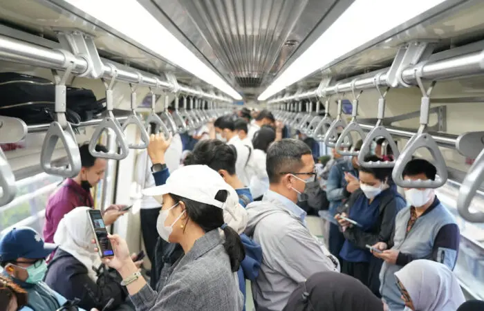 KAI Sesuaikan Jadwal LRT Jabodebek di Pagi Hari, Distribusi Pengguna di Jam Sibuk Lebih Merata
